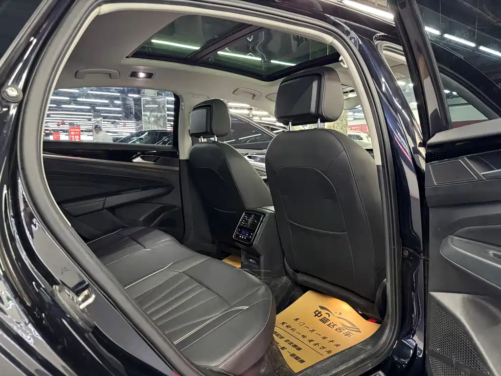 Volkswagen Passat — миниатюра 12