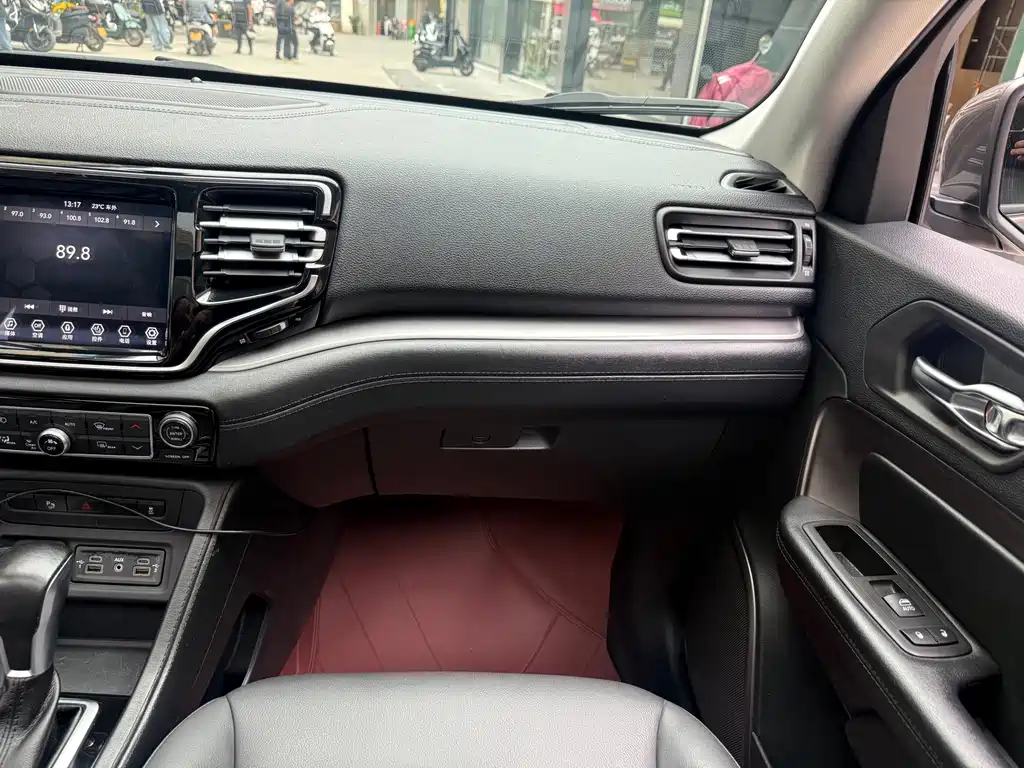 Jeep Commander — миниатюра 13