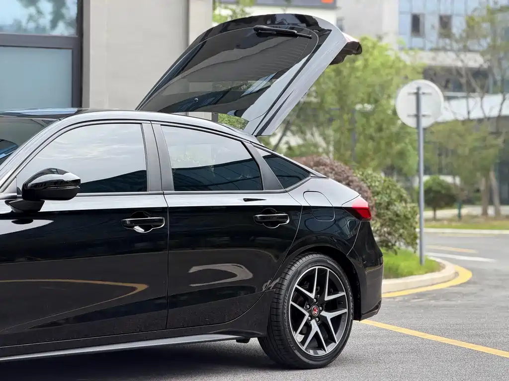 Honda Civic — миниатюра 8