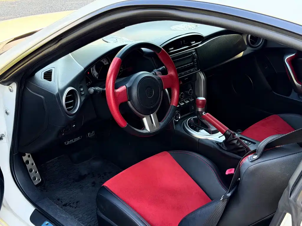Toyota 86 — миниатюра 7