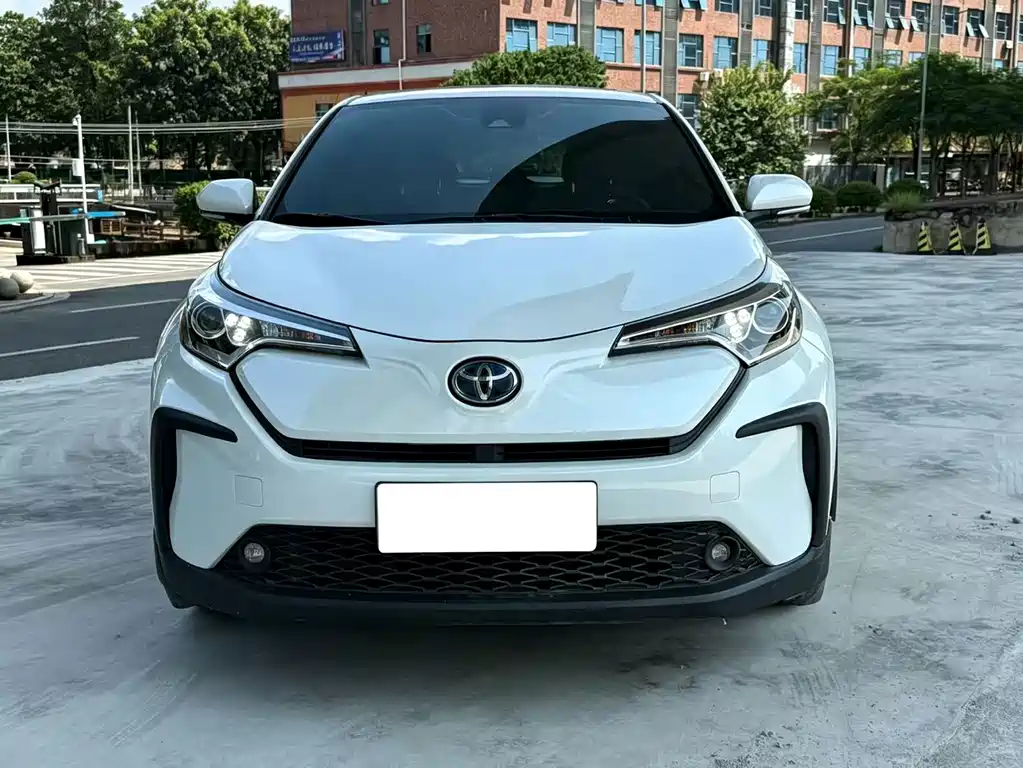 Toyota C-HR EV — миниатюра 2