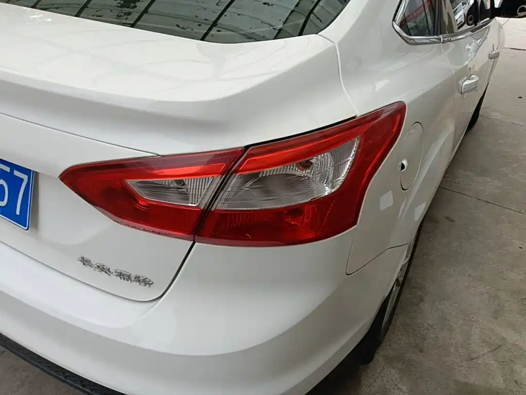 Ford Focus — миниатюра 8