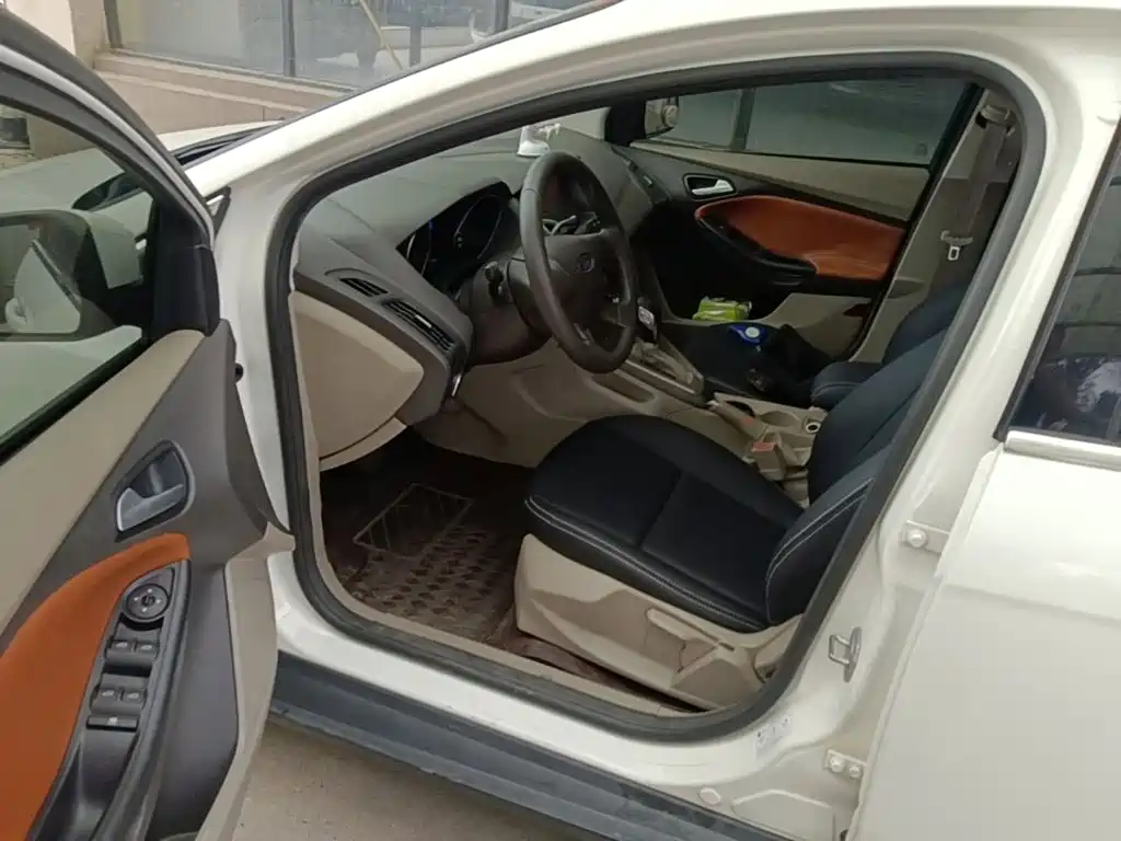 Ford Focus — миниатюра 16
