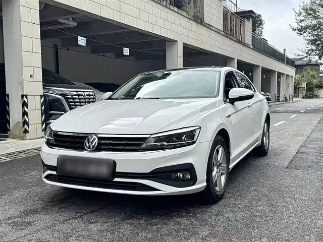 VOLKSWAGEN LINGDU 2021