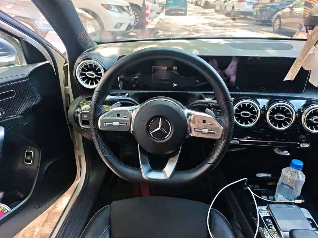 Mercedes-Benz A-Class — миниатюра 11