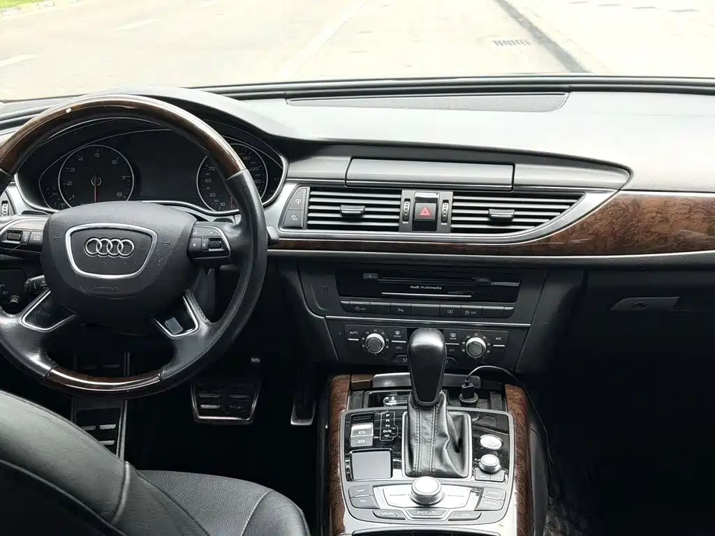Audi A6L — миниатюра 4