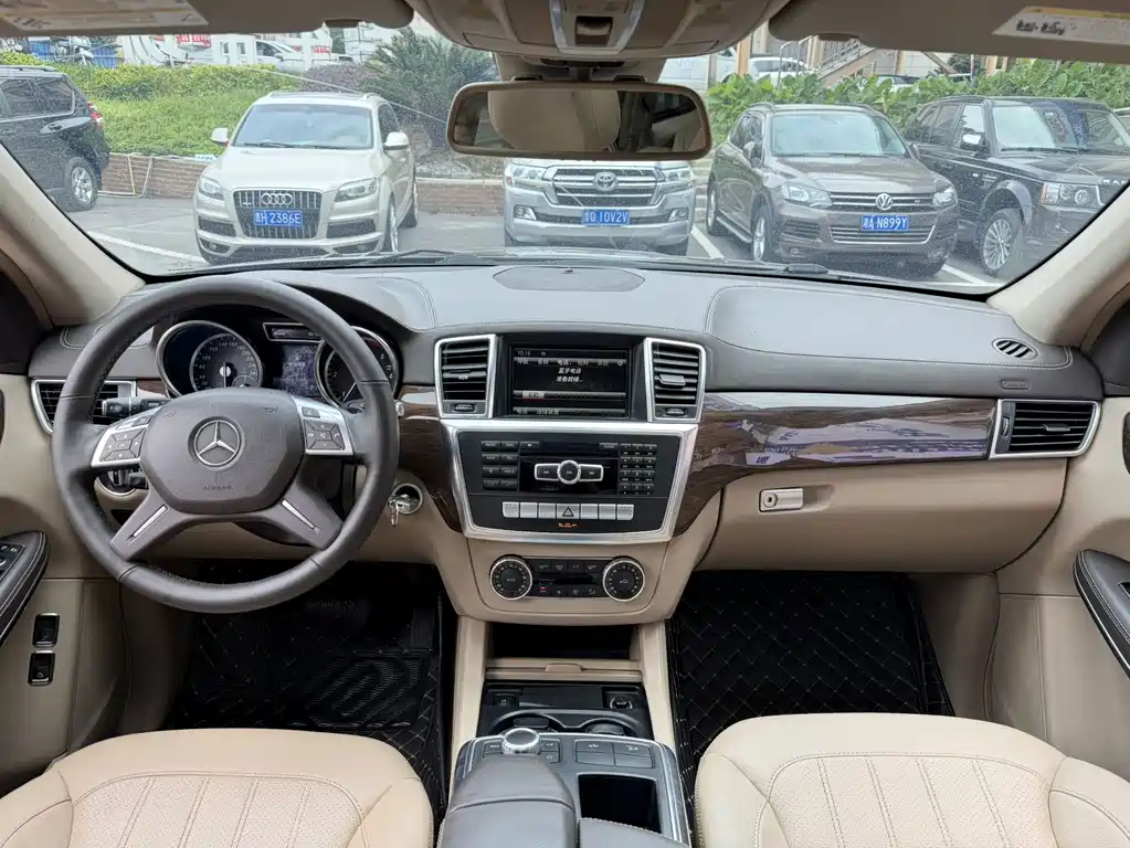 Mercedes-Benz GL-Class — миниатюра 11