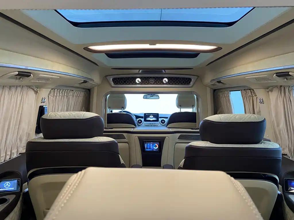 Mercedes-Benz V-Class — миниатюра 21