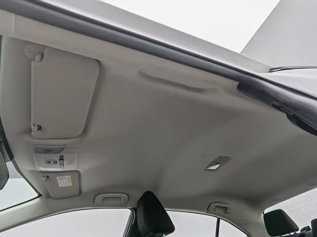 Toyota Corolla — миниатюра 14