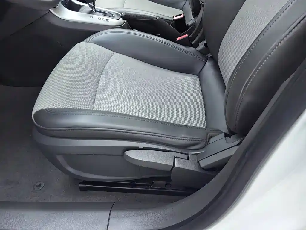 Chevrolet Cruze — миниатюра 20