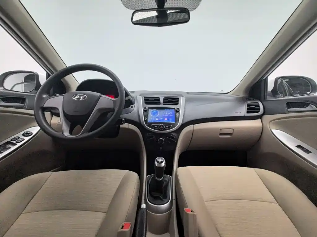 Hyundai Verna — миниатюра 5