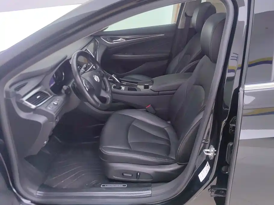 Buick LaCrosse — миниатюра 9