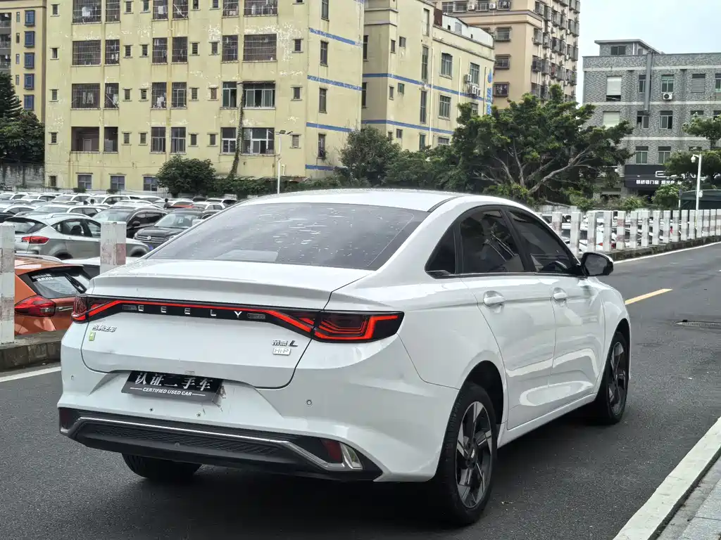 Geely Emgrand L HiP L HiP 2022 1.5TD-DHT Pro 100KM Super
