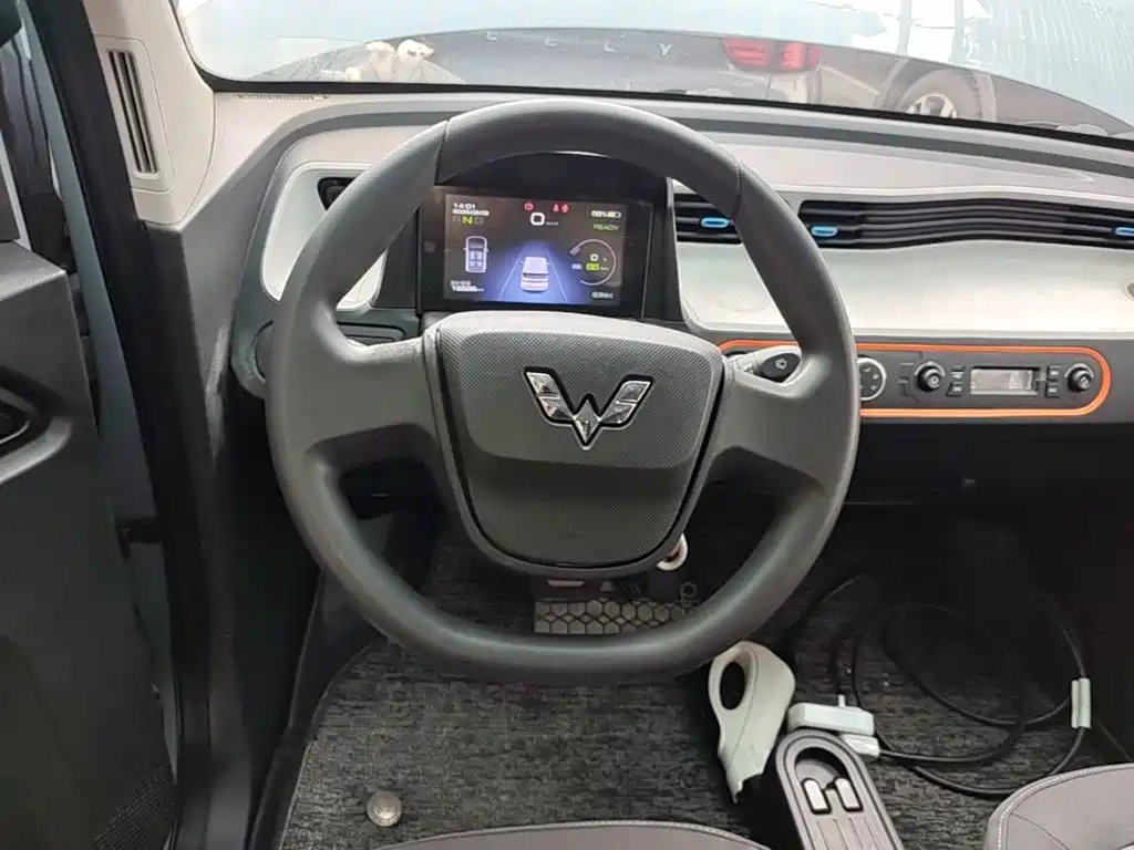 Wuling MINIEV — миниатюра 11