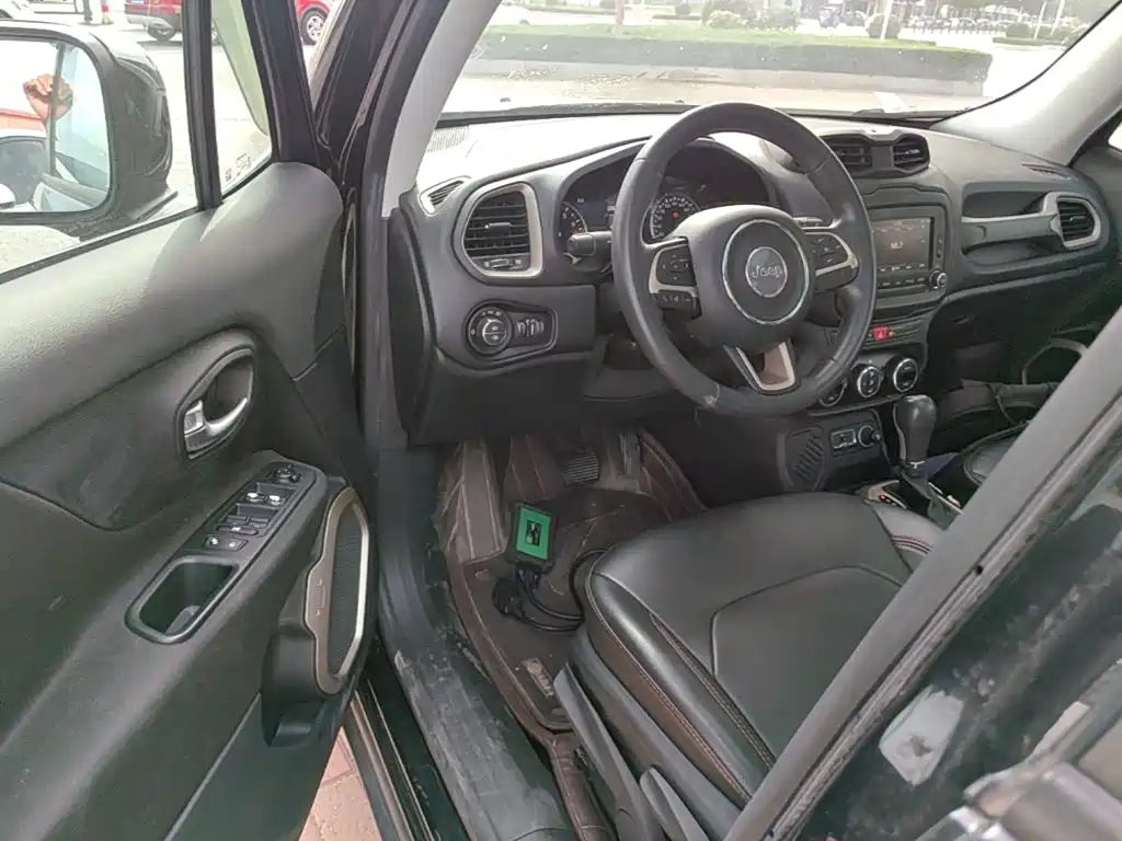 Jeep Renegade — миниатюра 16