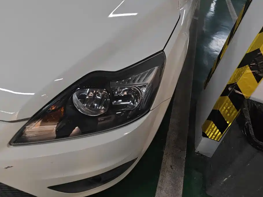 Ford Focus — миниатюра 5