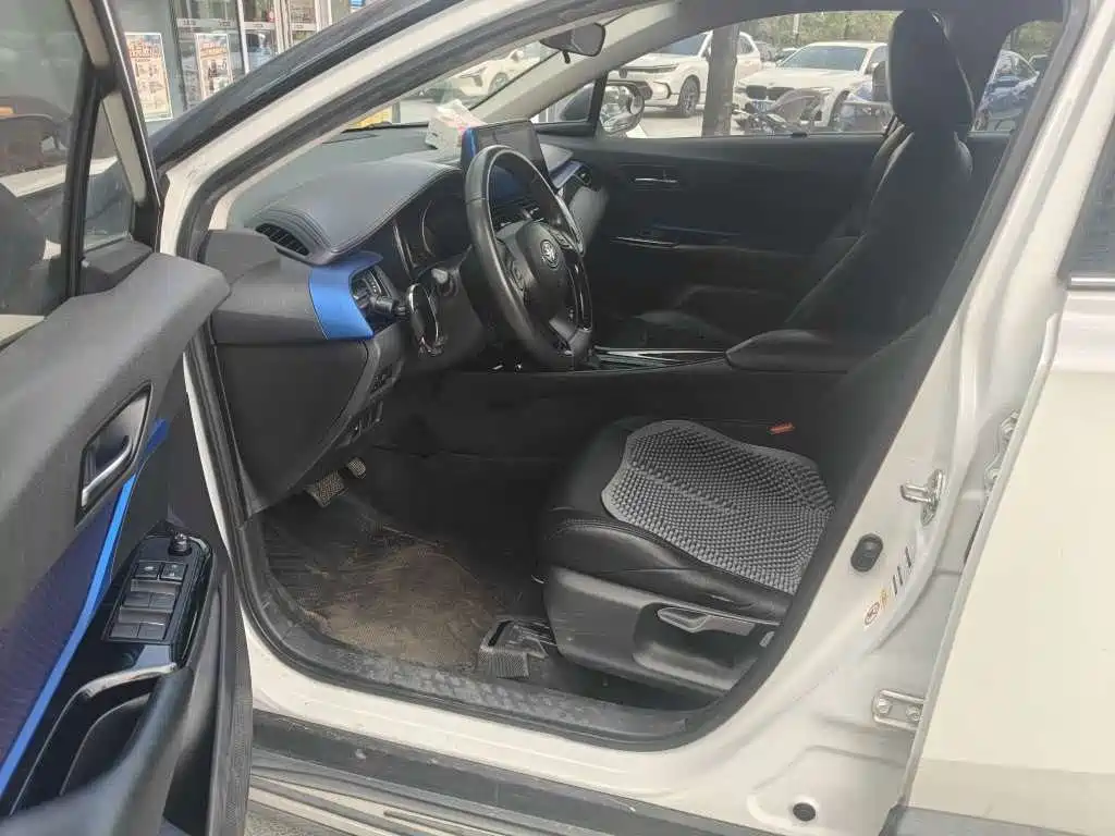 Toyota C-HR — миниатюра 4