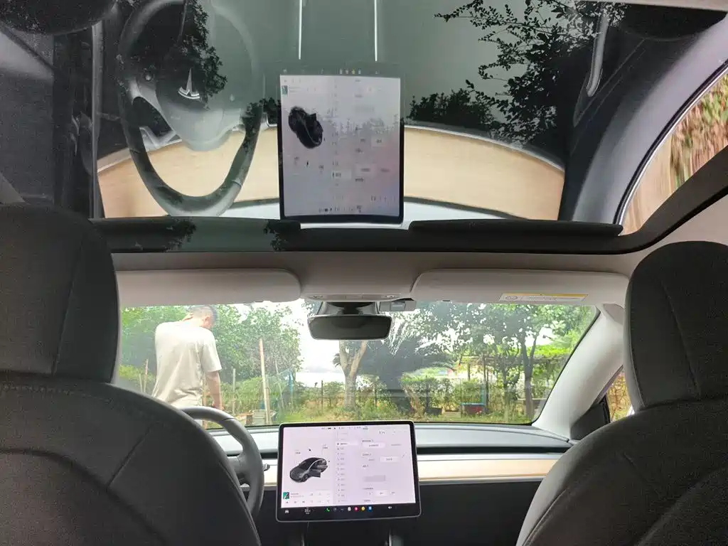 Tesla Model 3 — миниатюра 19