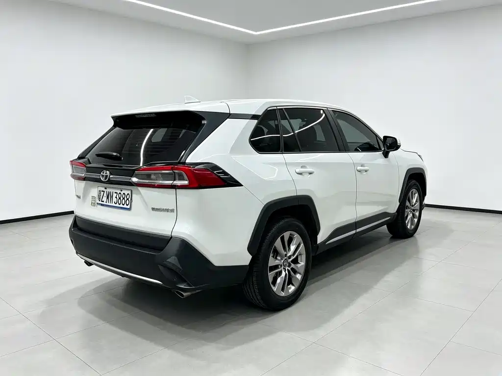 Toyota Wildlander — миниатюра 7