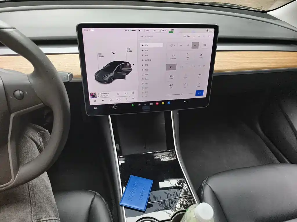 Tesla Model 3 — миниатюра 14