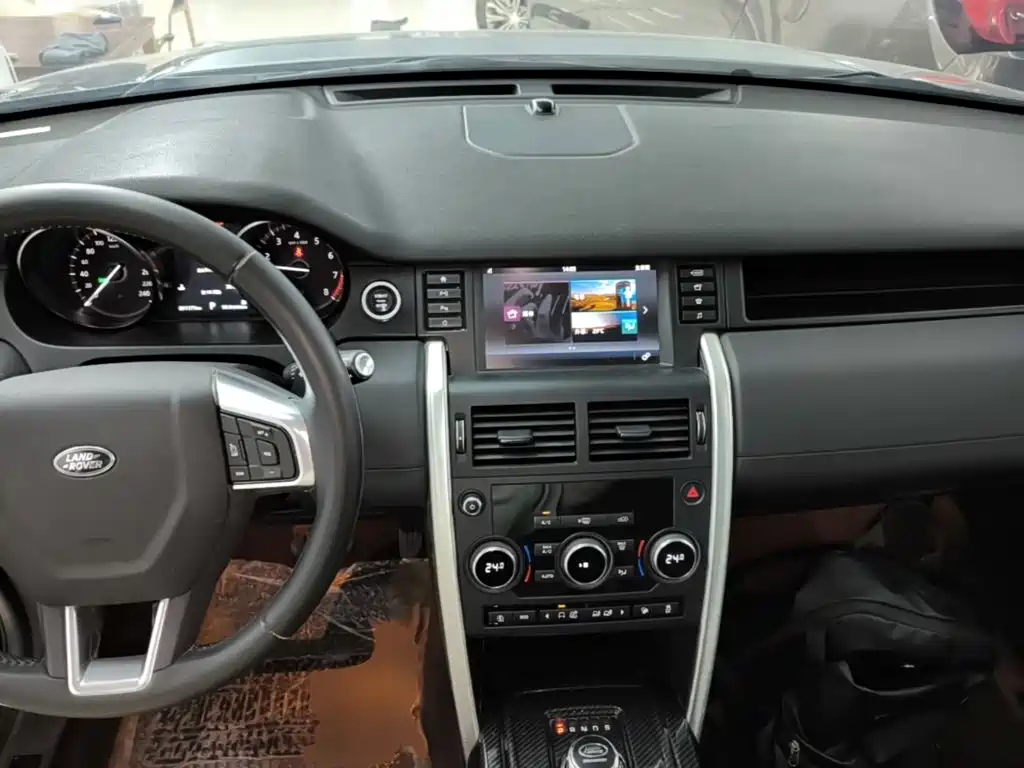 Land Rover Discovery Sport — миниатюра 10