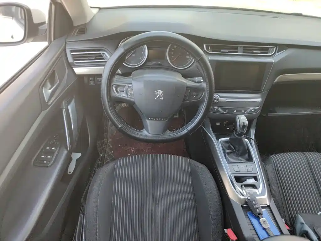 Peugeot 408 — миниатюра 7