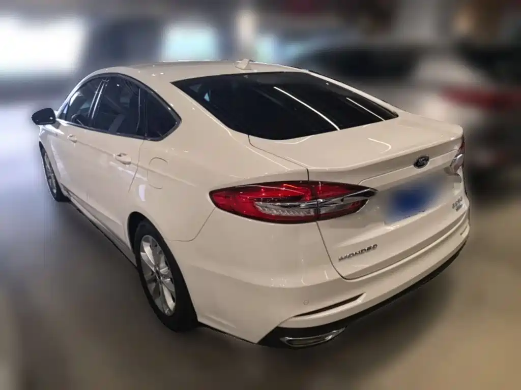 Ford Mondeo — миниатюра 7