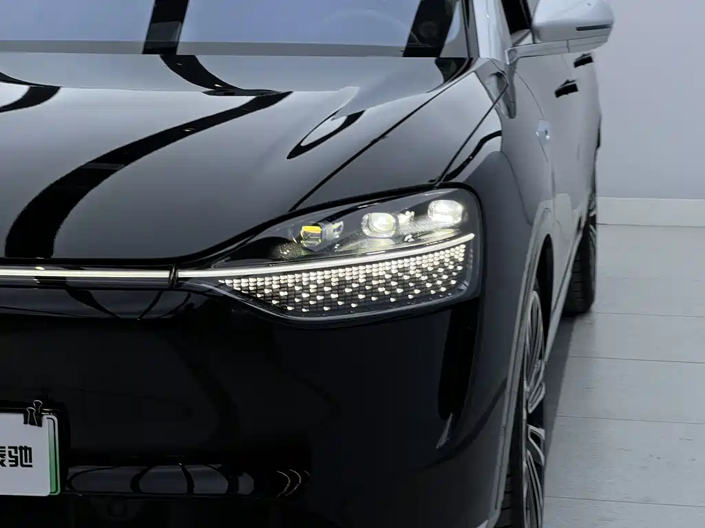 AITO ASK THE WORLD M9