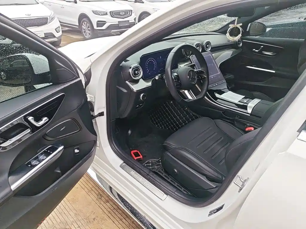 Mercedes-Benz C-Class — миниатюра 16