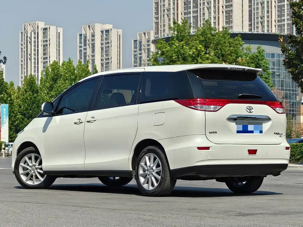 Toyota Previa — миниатюра 13