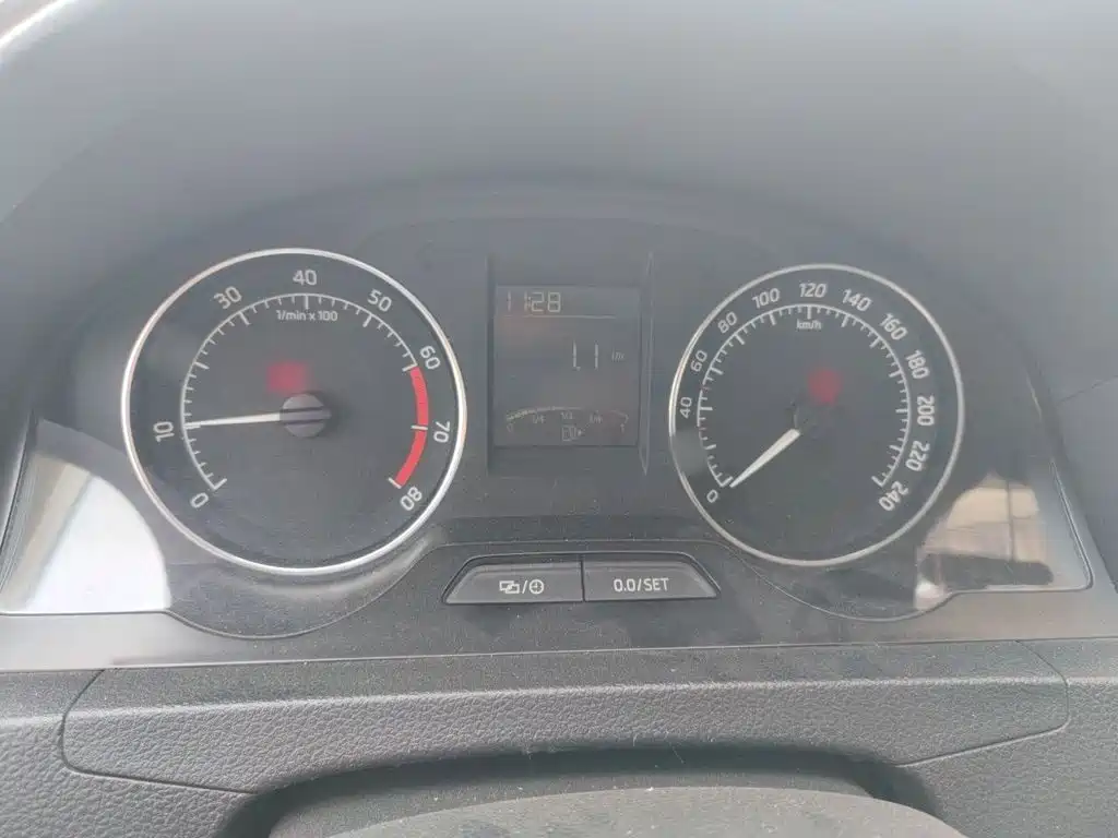 Skoda Rapid Spaceback — миниатюра 4