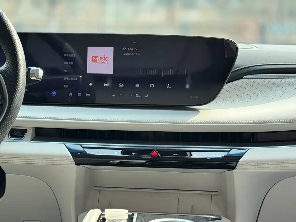 BUICK GL8 NEW ENERGY