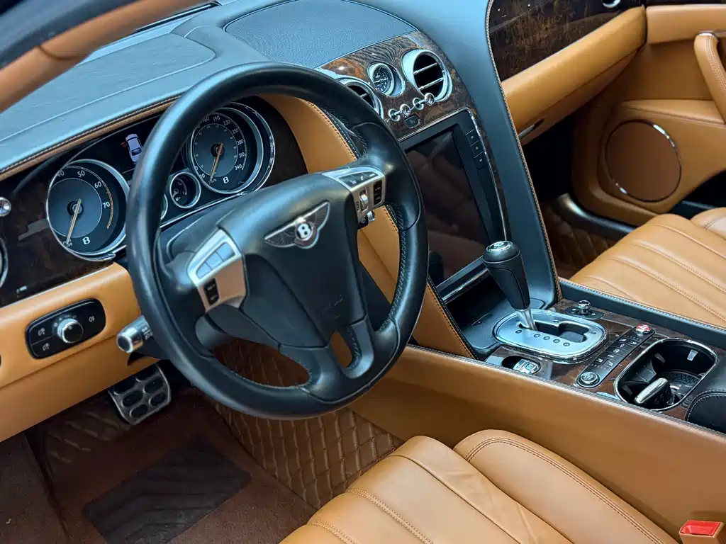 Bentley Flying Spur 2014 4.0T V8 Standard