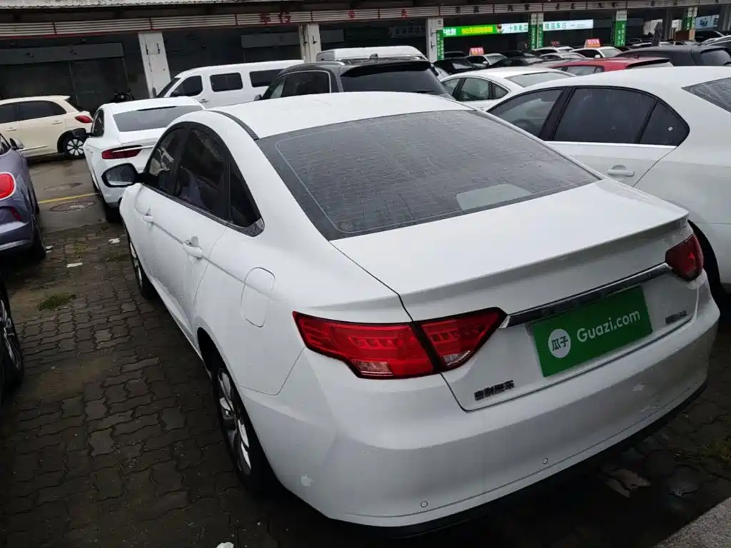 Geely Emgrand GL — миниатюра 5