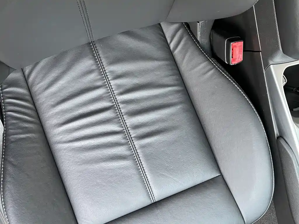 Cadillac SRX — миниатюра 13