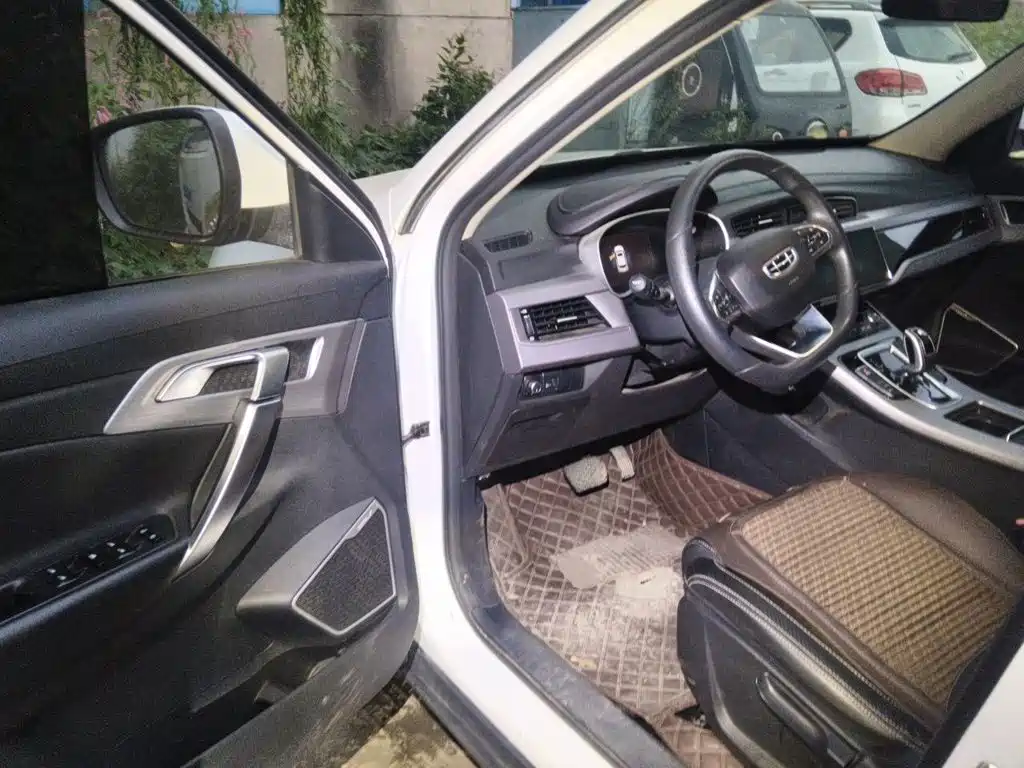 Geely Boyue — миниатюра 17