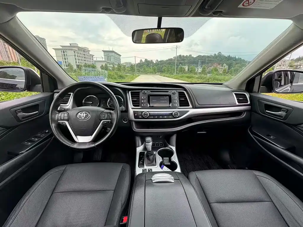 Toyota Highlander — миниатюра 8