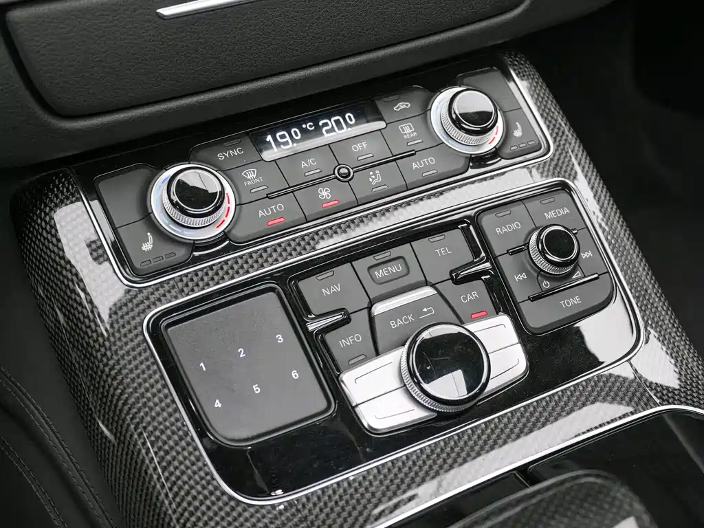 Audi S8 — миниатюра 18