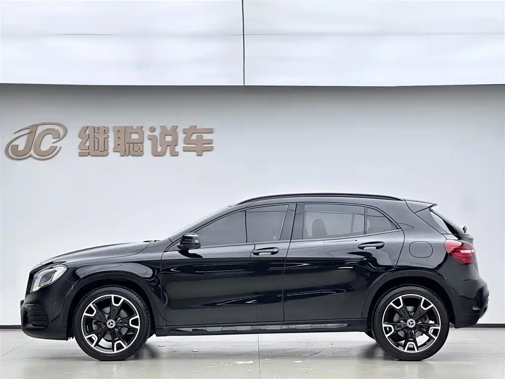 Mercedes-Benz GLA 2018 GLA 220 4MATIC Sport