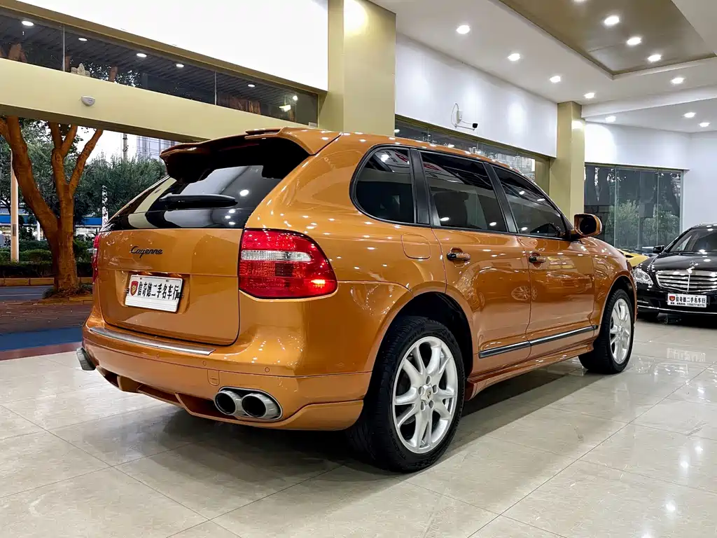 Porsche Cayenne — миниатюра 3