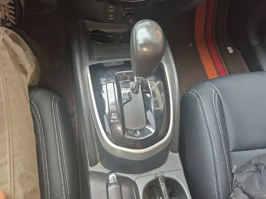 Nissan Qashqai — миниатюра 14