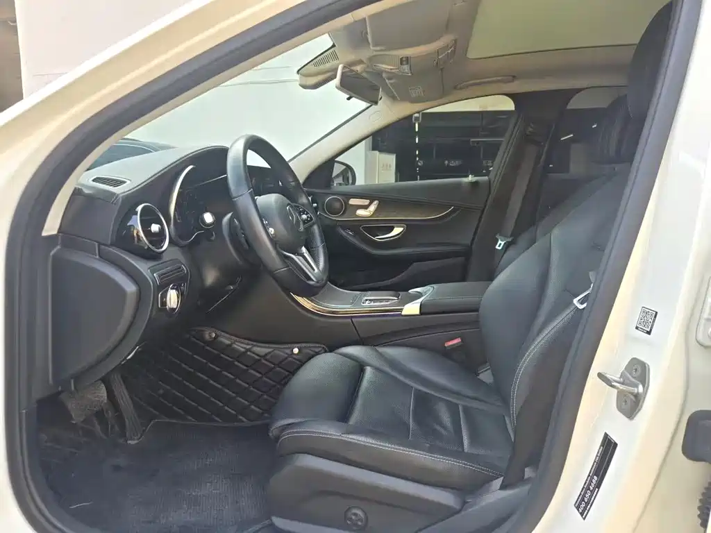 Mercedes-Benz C-Class — миниатюра 8