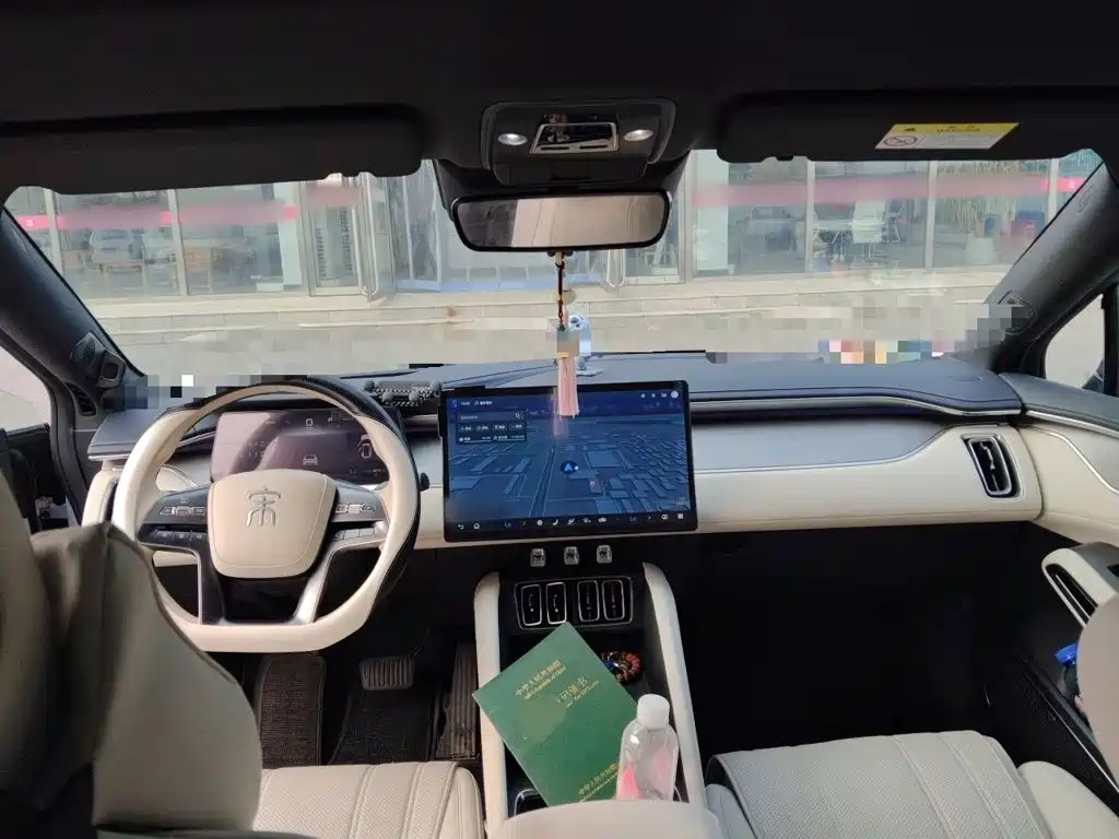 BYD L EV — миниатюра 10
