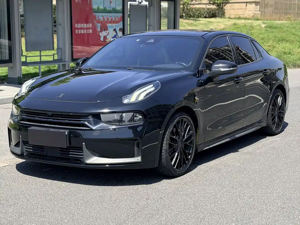 Lynk & Co 03 2019 03+ 2.0TD Auto Drive Wind Edition