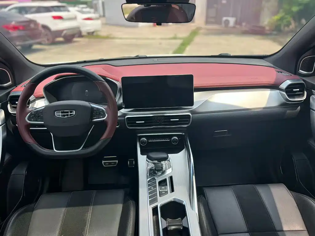 Geely Binyue — миниатюра 7