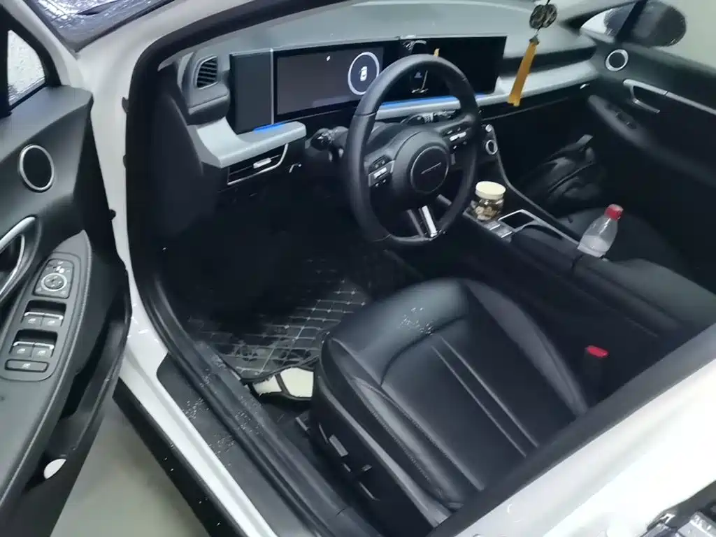 Hyundai Sonata — миниатюра 16