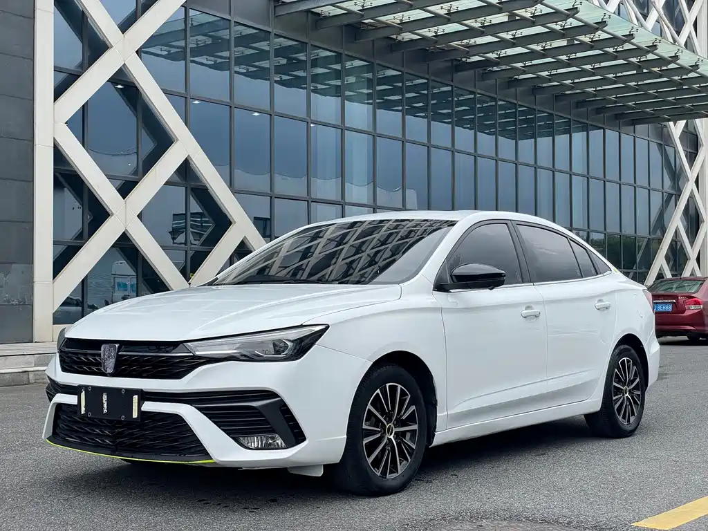 Roewe i5