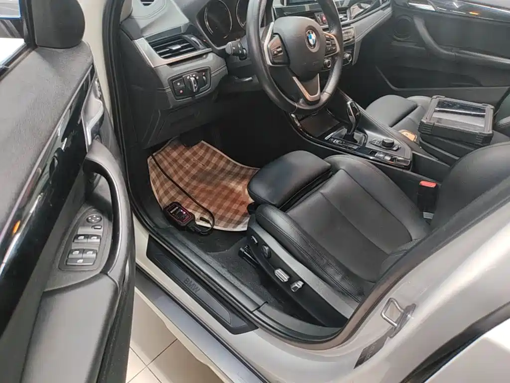 BMW X2 (Import) — миниатюра 16