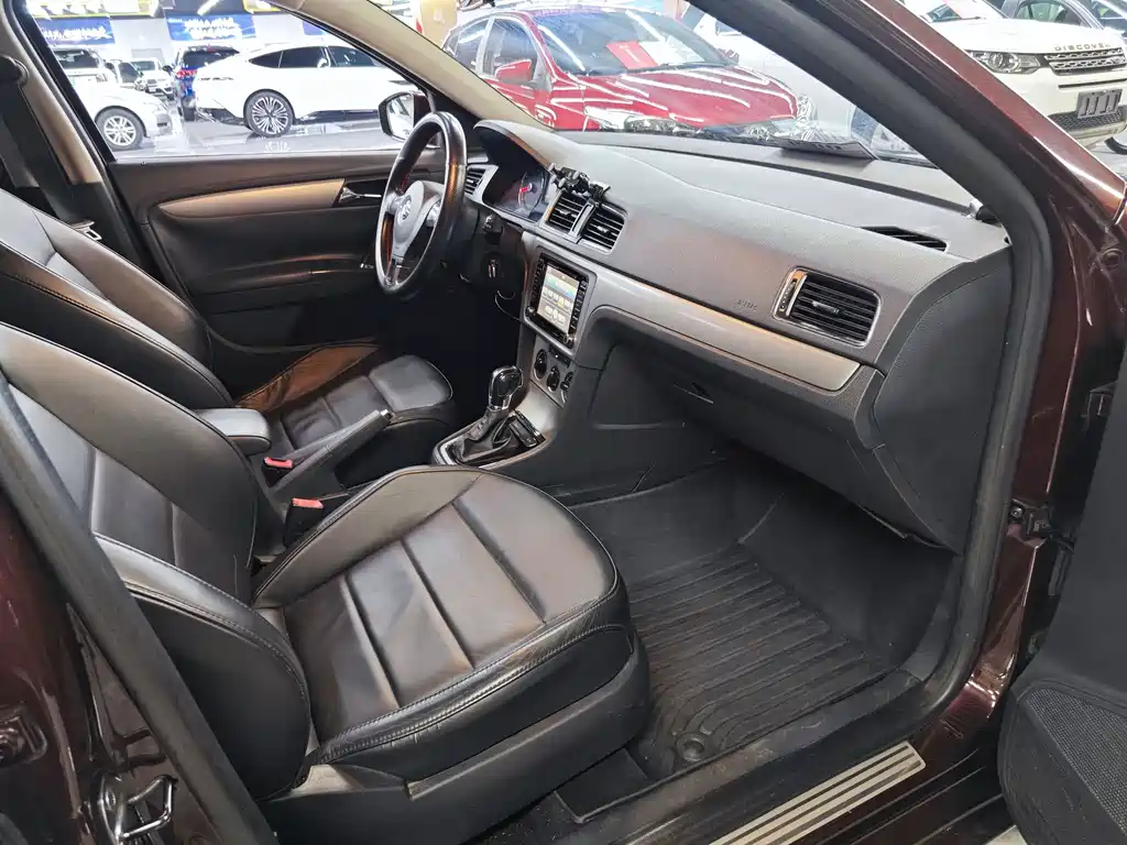 Volkswagen Lavida — миниатюра 9