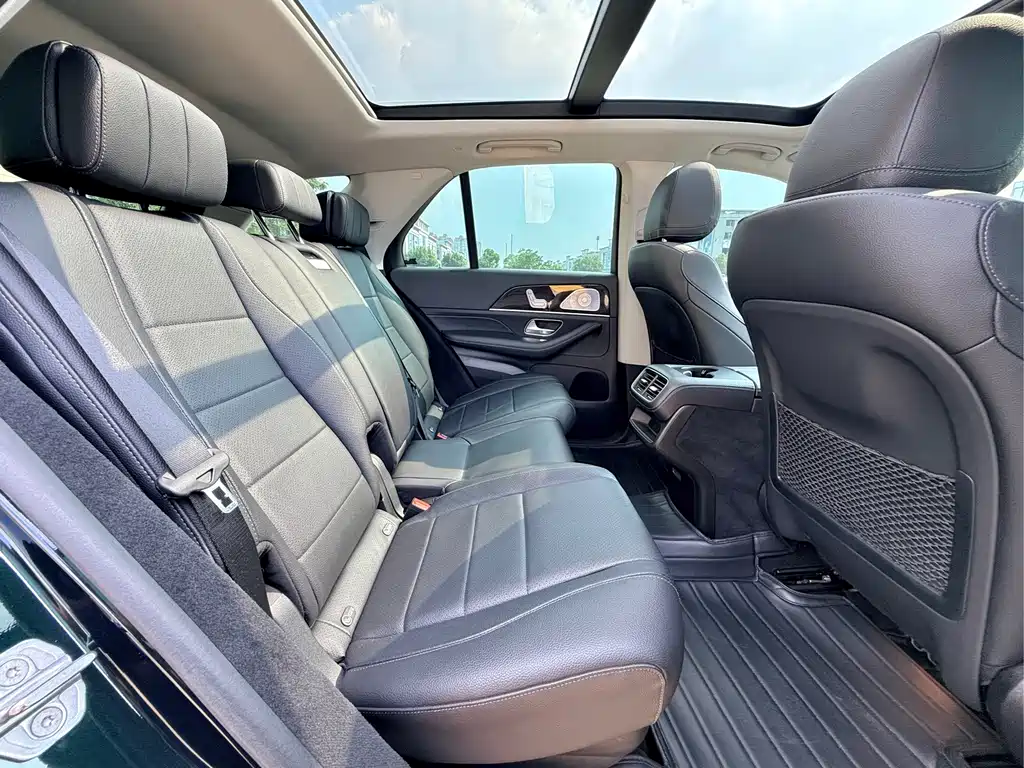Mercedes-Benz GLE (Import) — миниатюра 18